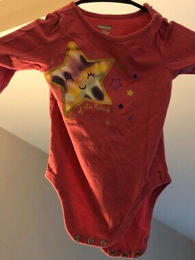 Garanimals 18-Month Onesie; Star of the Family; pink; good condition